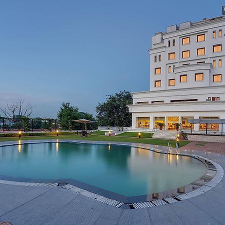 Royal Sarovar Portico Сіліґурі Екстер'єр фото
