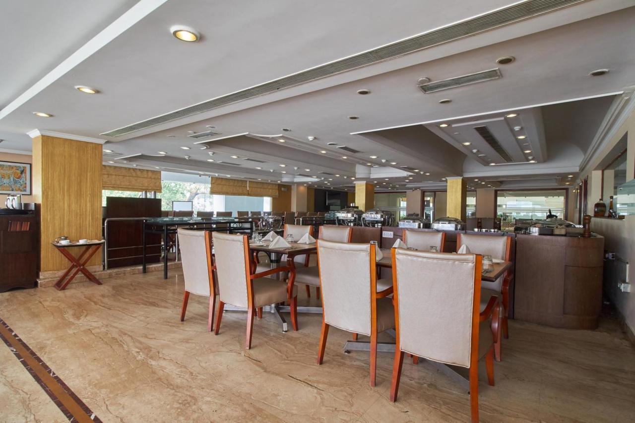 Royal Sarovar Portico Сіліґурі Екстер'єр фото