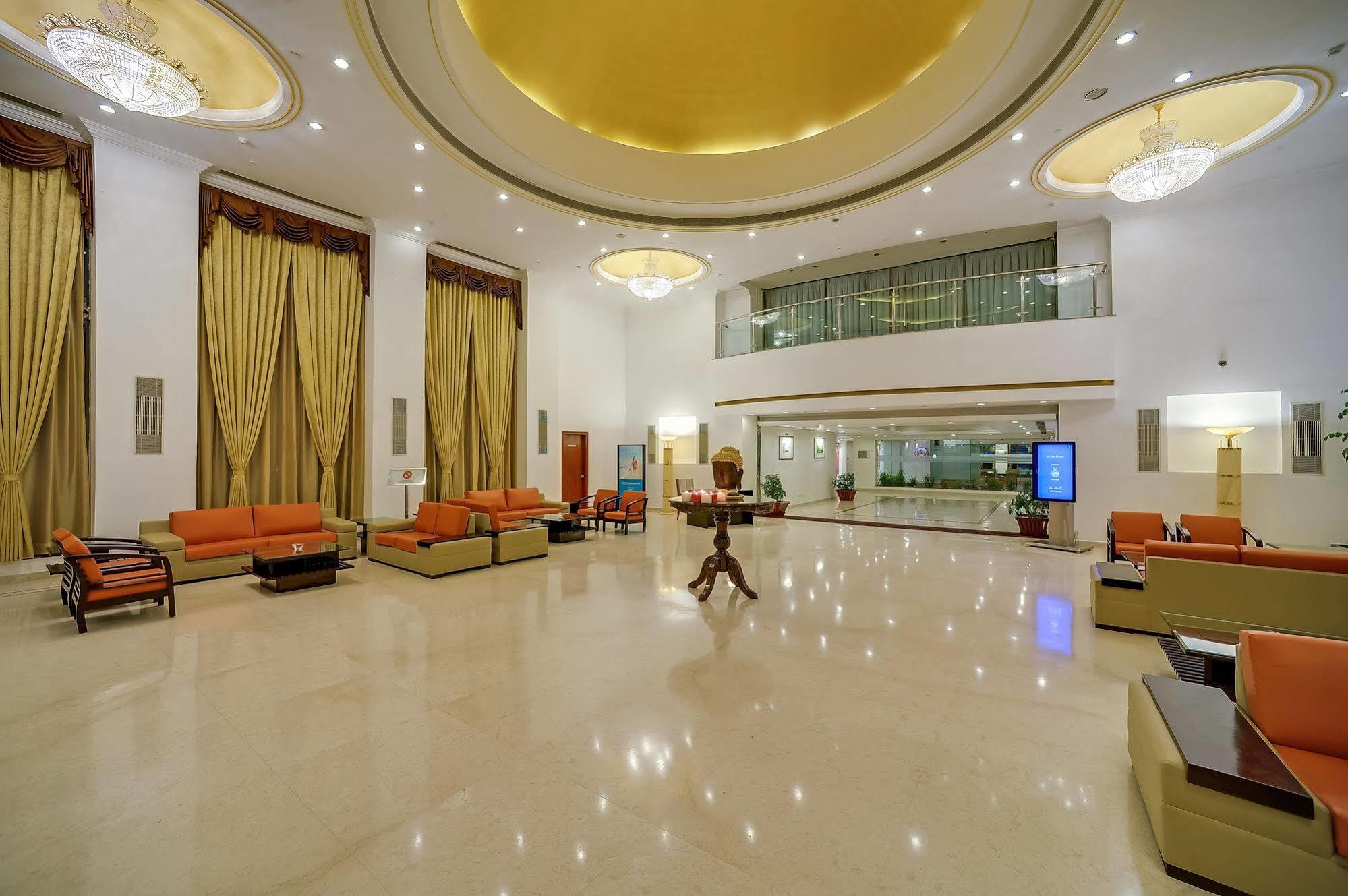 Royal Sarovar Portico Сіліґурі Екстер'єр фото