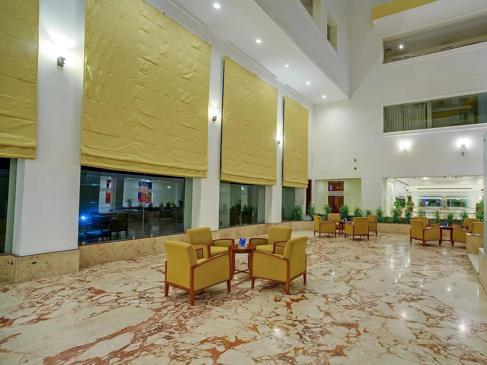 Royal Sarovar Portico Сіліґурі Екстер'єр фото