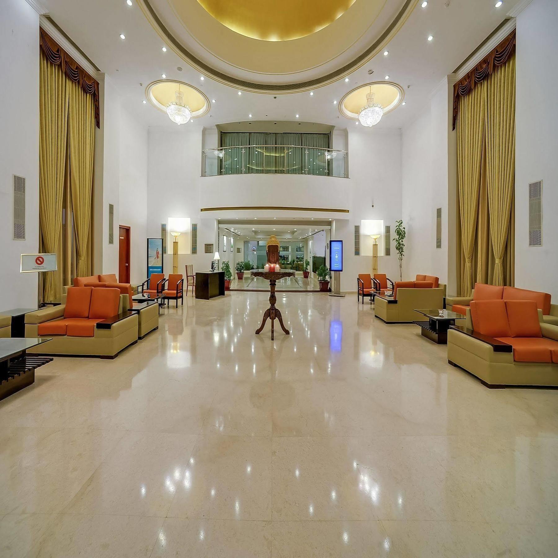 Royal Sarovar Portico Сіліґурі Екстер'єр фото