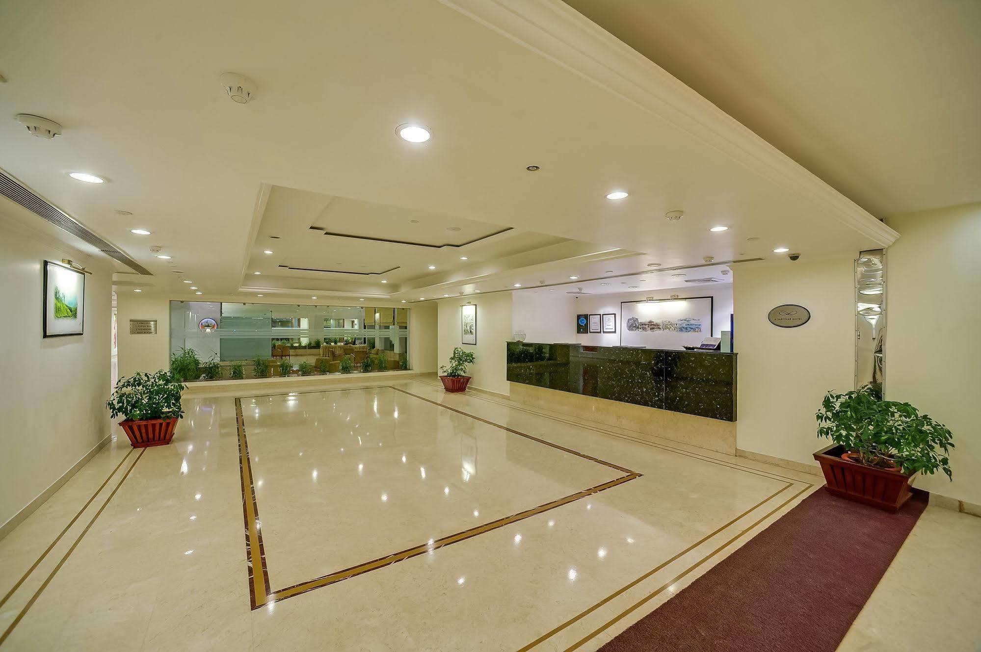 Royal Sarovar Portico Сіліґурі Екстер'єр фото