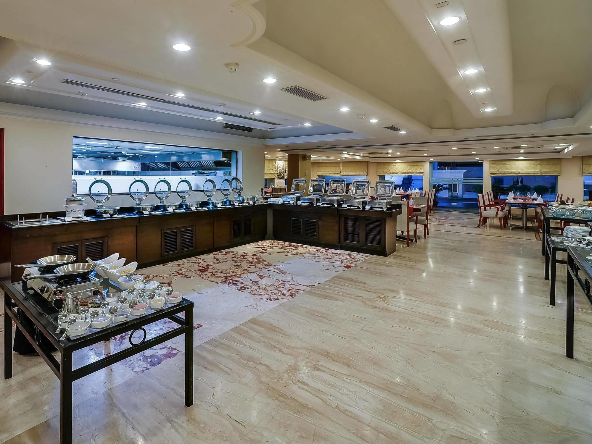 Royal Sarovar Portico Сіліґурі Екстер'єр фото